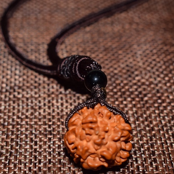 Sacred Rudraksha seed Necklace - Picture 4 of 8